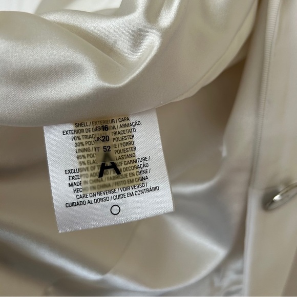 Elie Tahari Cream Blazer – Size 16, Classic & Chic - Picture 6 of 7